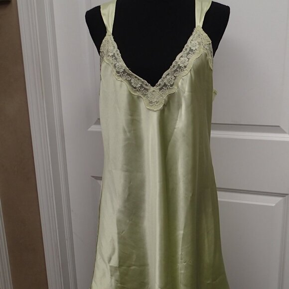 Lucy Pereda Lingerie Size Large - Picture 1 of 5